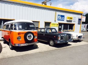 alte Autos bei Auto Gundendorfer